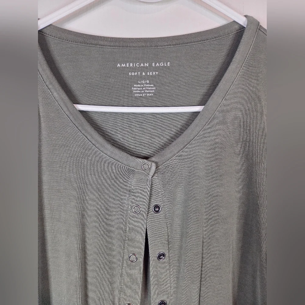 American Eagle Outfitters Sage Button-Down Shirt